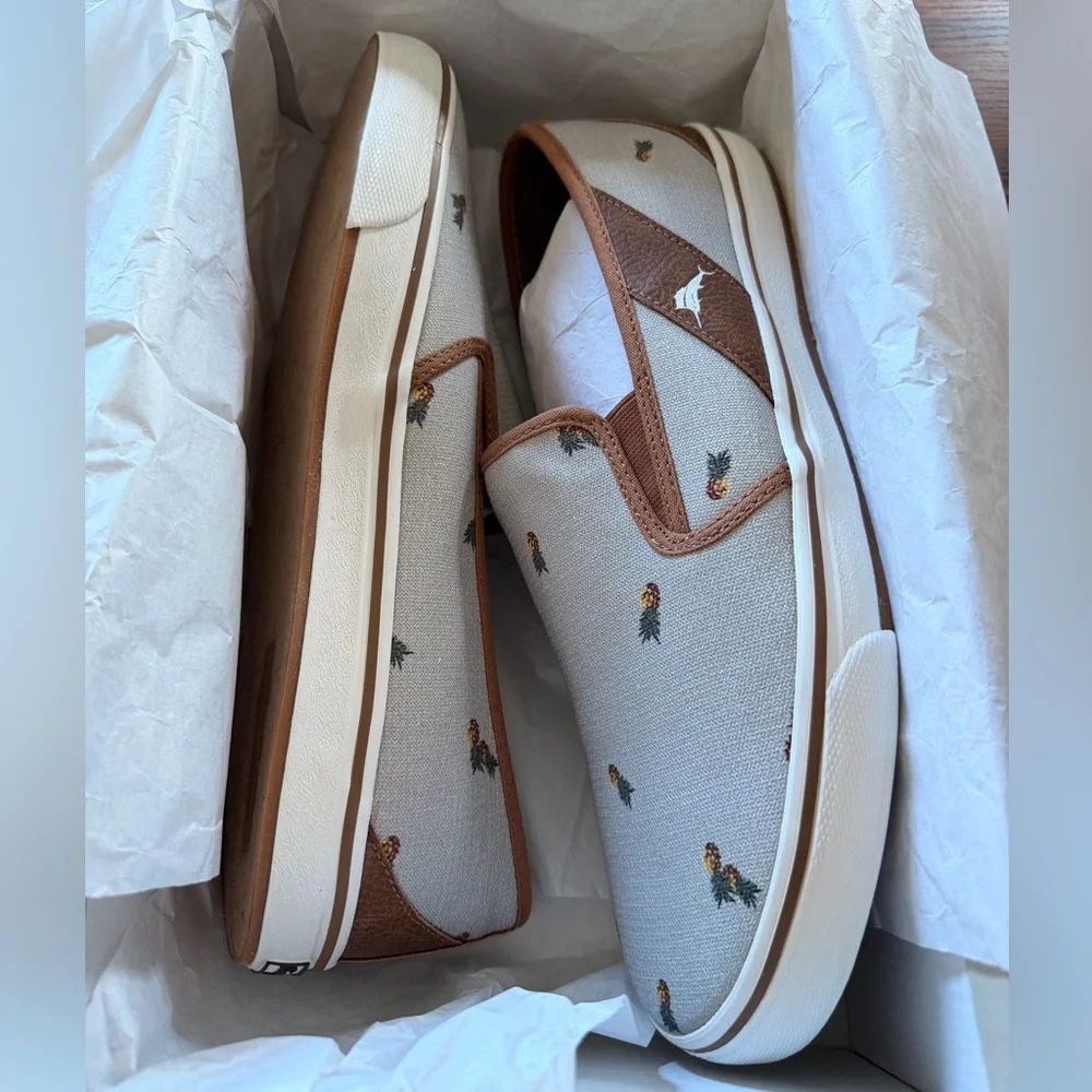 Tommy Bahama Men’s Loafers - Picture 3 of 9
